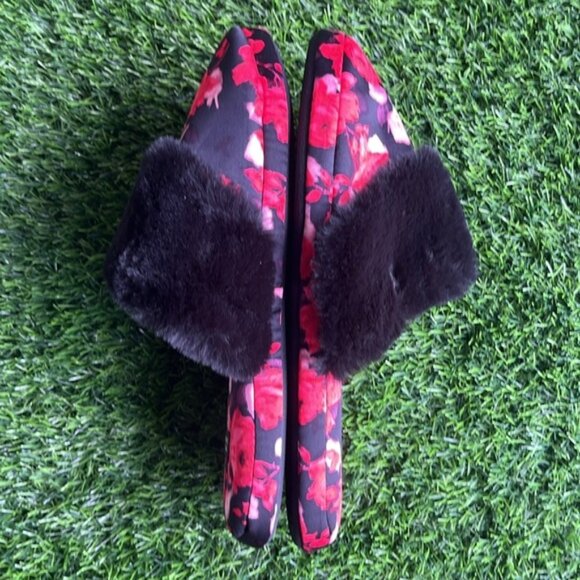VICTORIAS SECRET Signature Satin Floral Slippers size small - Picture 1 of 9